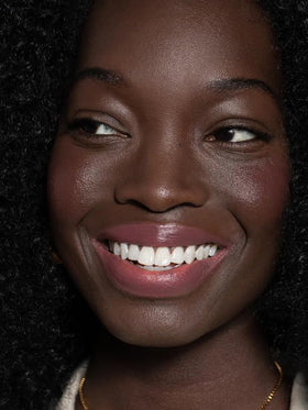 ILIA rosehip and shea butter ingredients highlighting nourishing properties