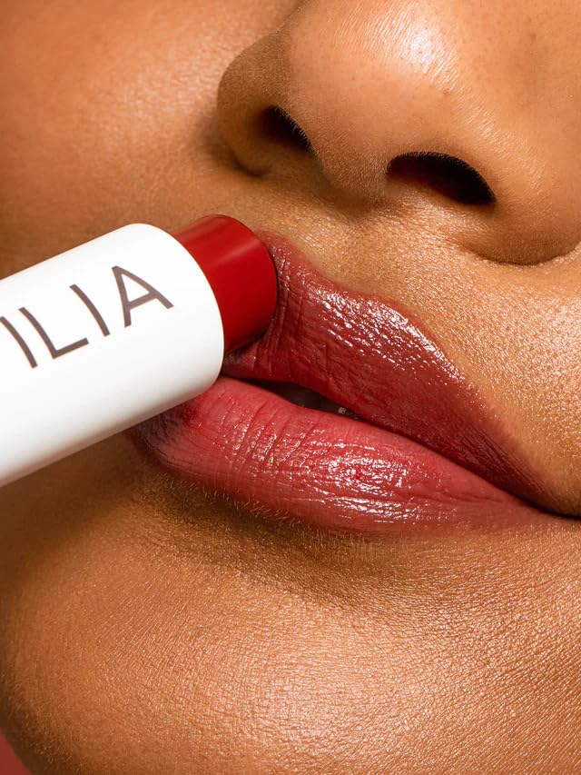 ILIA shade sample on wrist to show true color and buildable coverage benefit