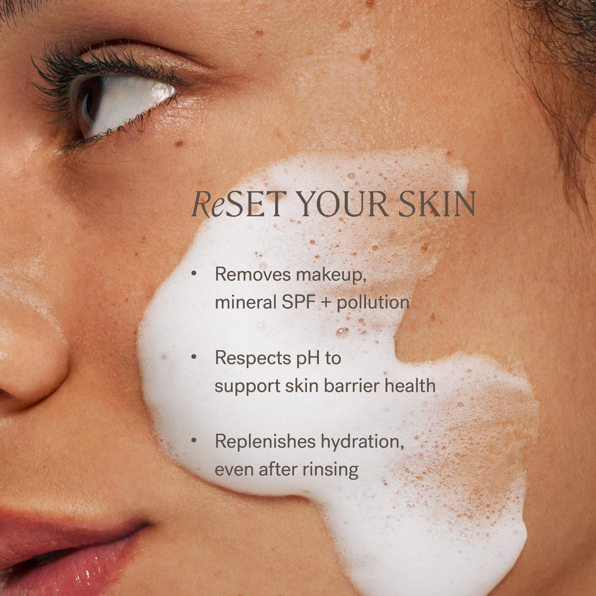 ILIA key ingredient Pentavitin displayed to show hydration and moisture retention