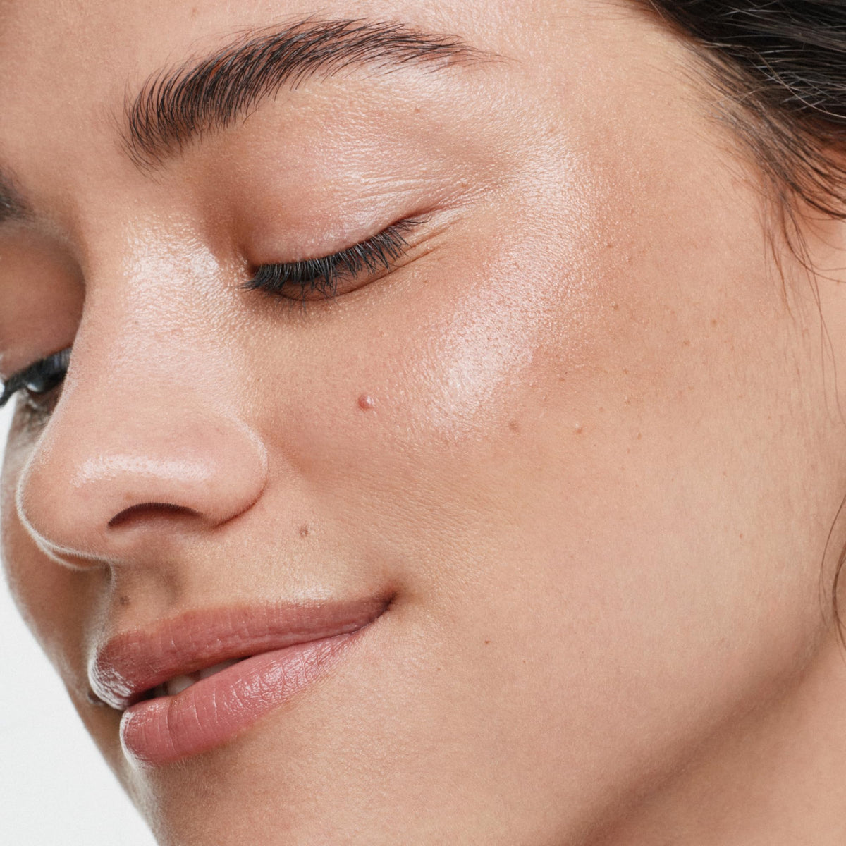 ILIA multi‑stick creamy texture closeup illustrating smooth blendability