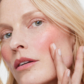 ILIA multi‑stick twist‑up detail highlighting secure tube and easy, mess‑free application