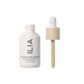 ILIA texture close-up swirl displaying creamy serum finish and lightweight blendability