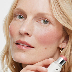 ILIA twist-up mechanism detail for easy, mess-free application on the go