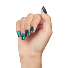 imPRESS mini file, manicure stick, and prep pad included for easy application