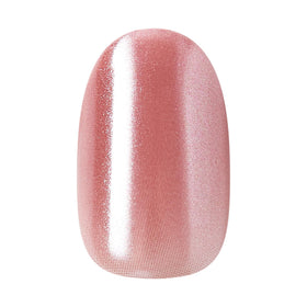 imPRESS pressing a nail onto natural nail demonstrating fast no-glue application
