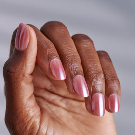 imPRESS close-up of chrome pearlescent finish highlighting dimensional shine