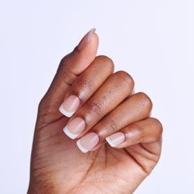 imPRESS close-up of short squoval shape for natural comfortable fit benefit
