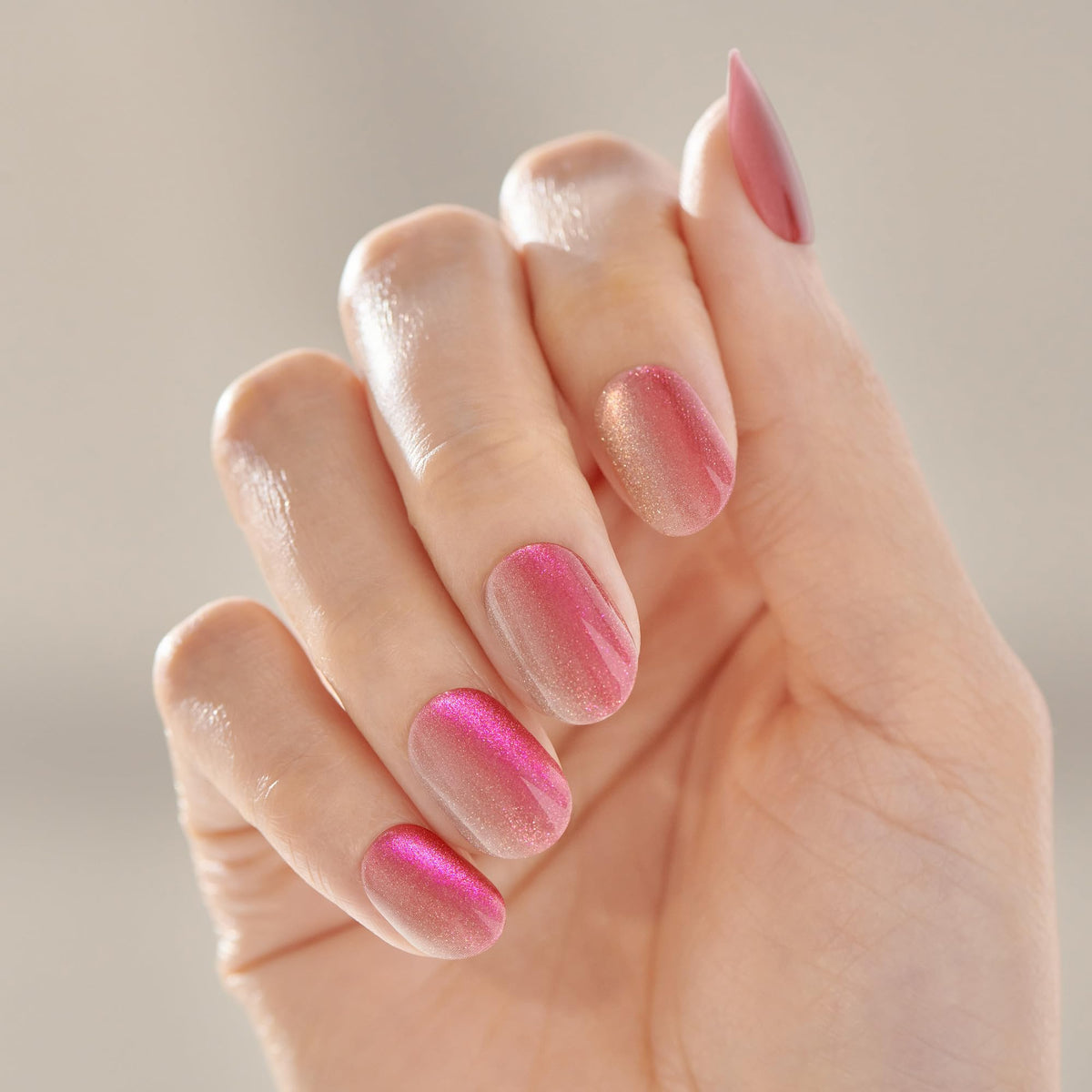 imPRESS colorFX short oval nails top view highlighting uniform shape