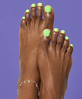 Impress Kiss size comparison display with multiple nail sizes for accurate toe fit