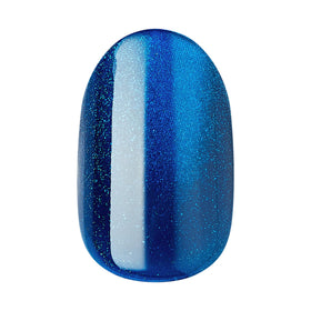 imPRESS hand showing nail scale to display short oval size and natural-looking fit