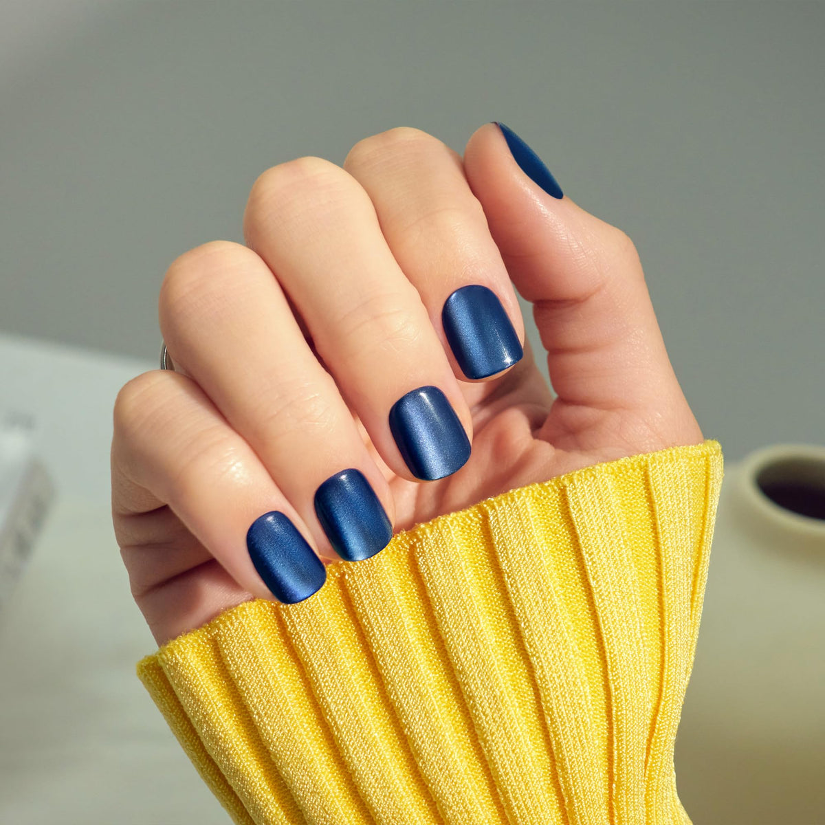 imPRESS close-up of ColorFX chromatic finish highlighting dimensional shine