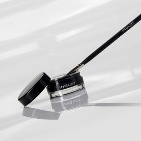 Inglot gel applied with angled brush for precise lines and control