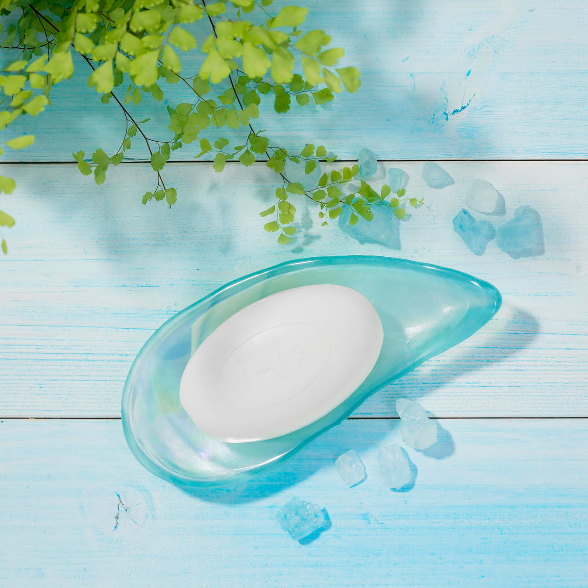 Inis close-up shea butter lather detail showing moisturizing gentle cleanse