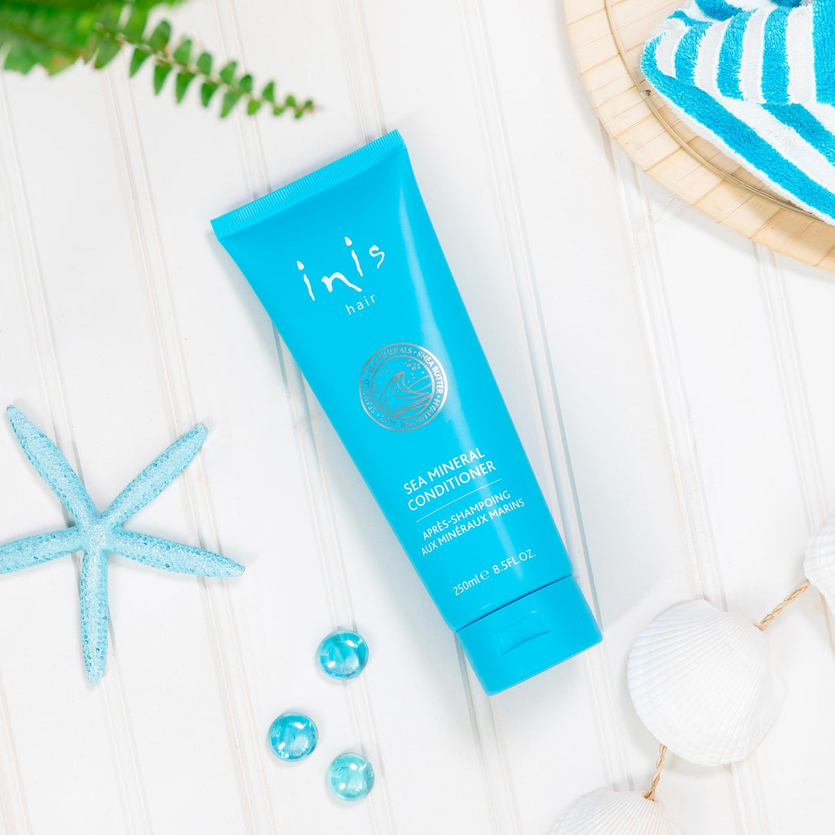 Inis label close-up with seaweed extracts and ingredient clarity benefit