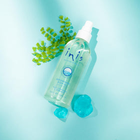 Inis close-up of jojoba and almond oil texture for smooth hydration