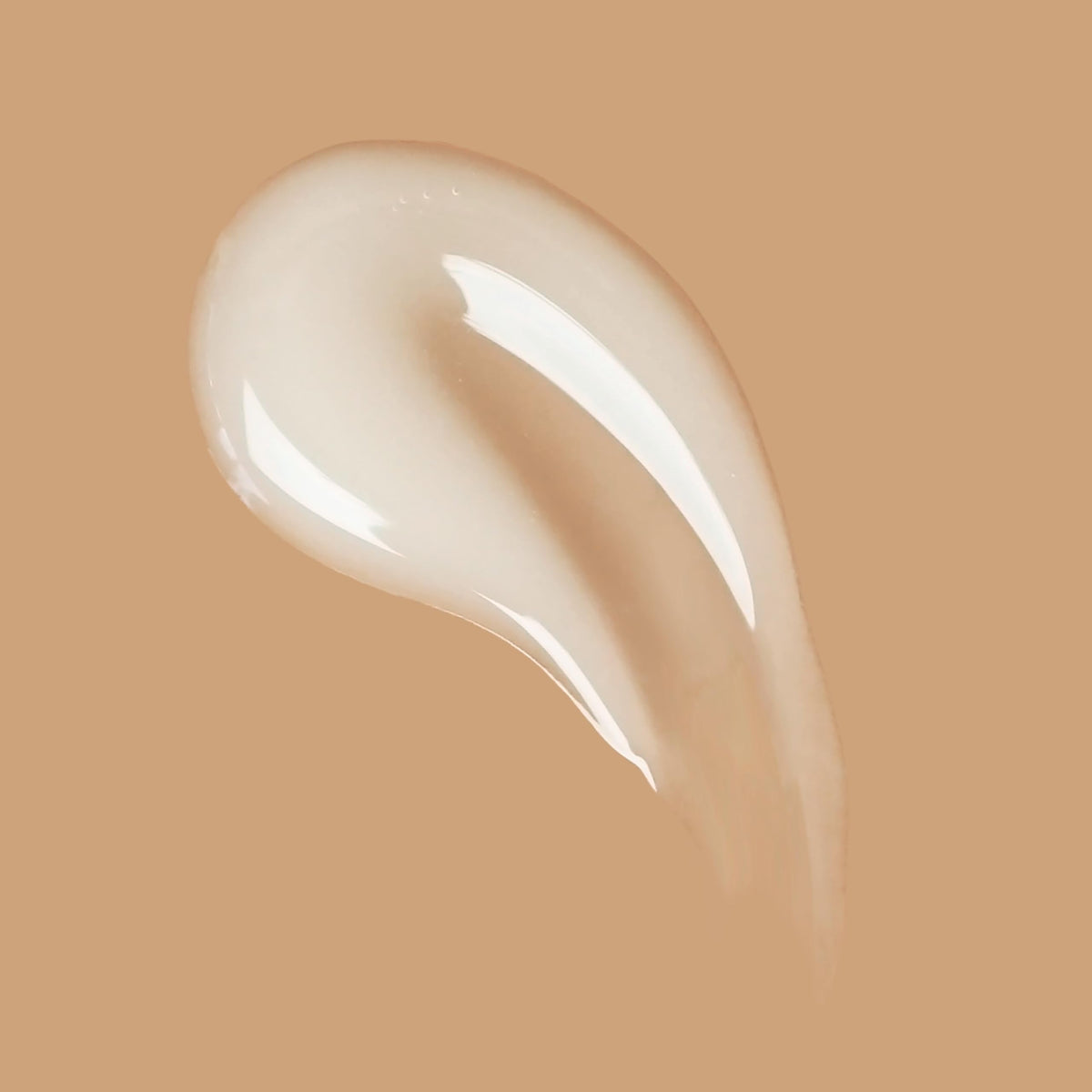 INNERSENSE cream texture close-up highlighting lightweight consistency