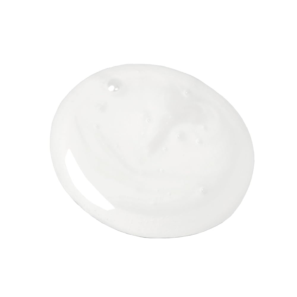 INNERSENSE creamy shampoo texture close-up demonstrating rich moisturizing lather