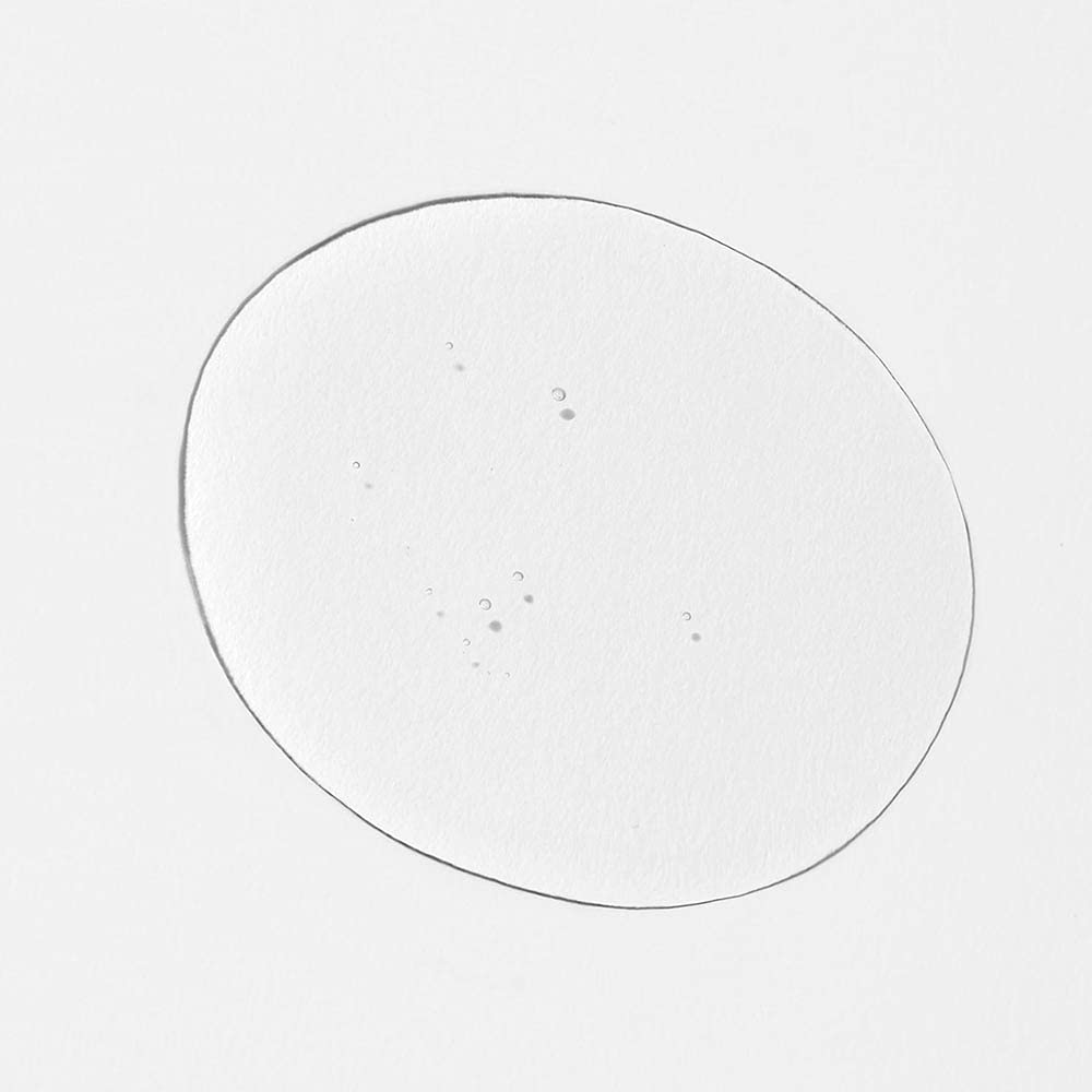 INNERSENSE close-up oil texture illustrating lightweight absorption and nourishment