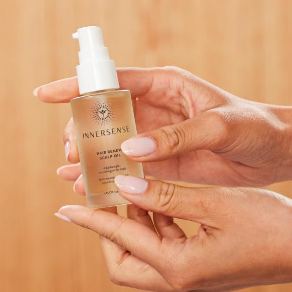 INNERSENSE oil texture on palm highlighting lightweight absorption benefit