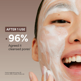 innisfree rich lather in hand demonstrating gentle cleansing