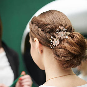 inSowni side comb inserted in styled hair, offering secure veil and side-sweep hold