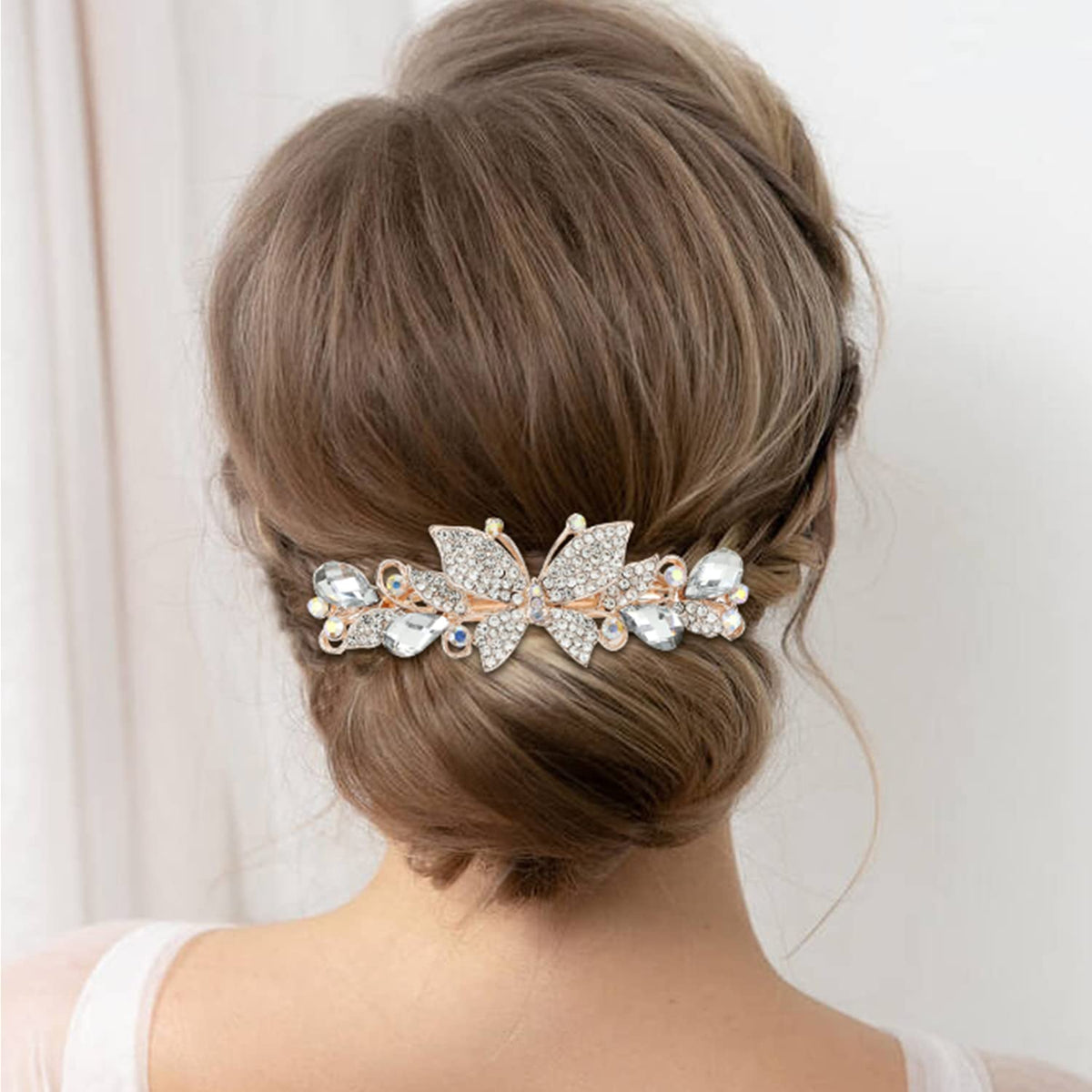 inSowni side profile of metal snap mechanism, demonstrates secure hair hold