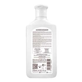 Intea conditioner creamy pour illustrating texture and easy distribution benefit