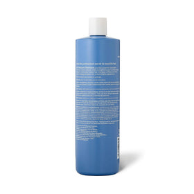 ion close-up of creamy lather illustrating moisturizing performance