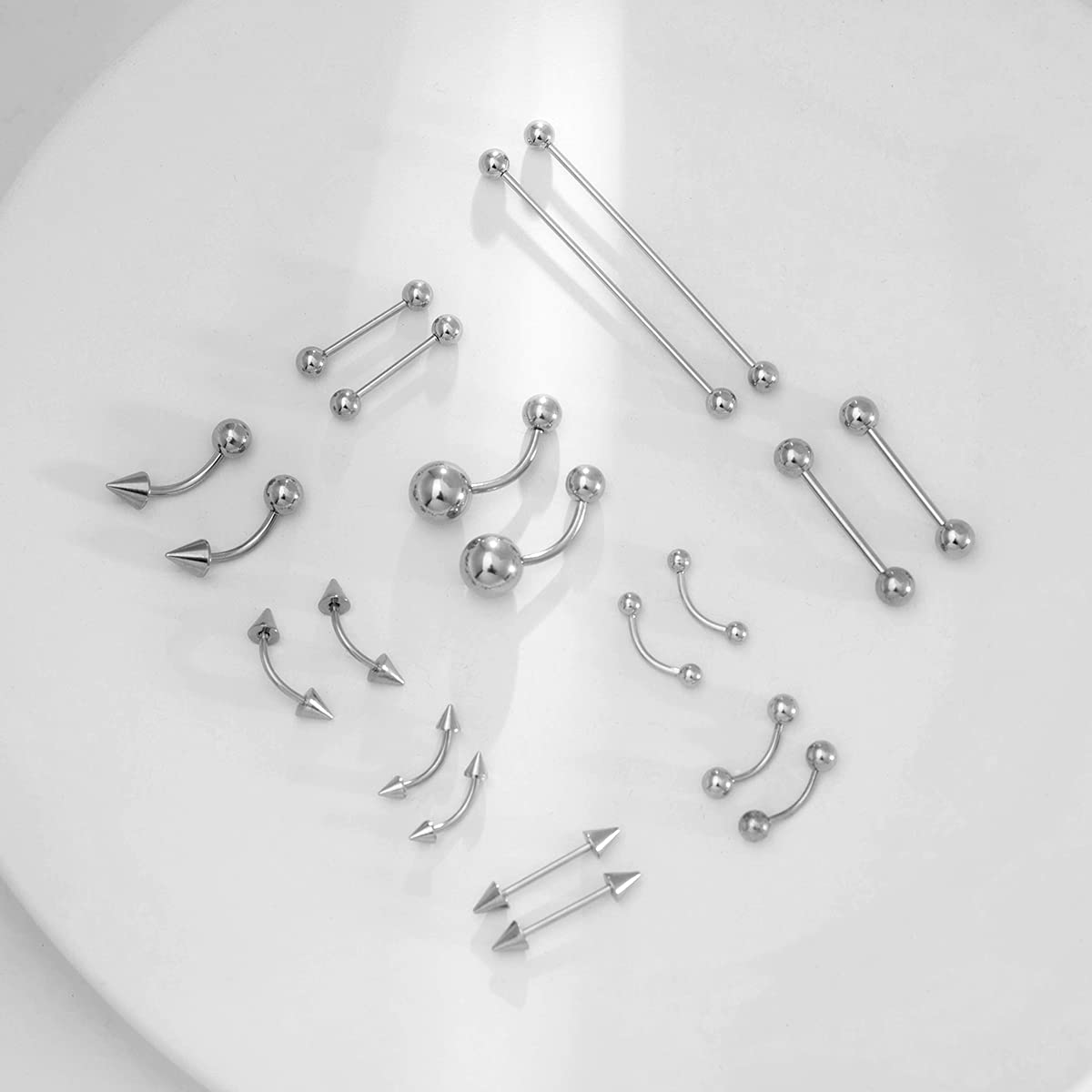 IPINK belly button piercing in use demonstrating comfortable fit and style