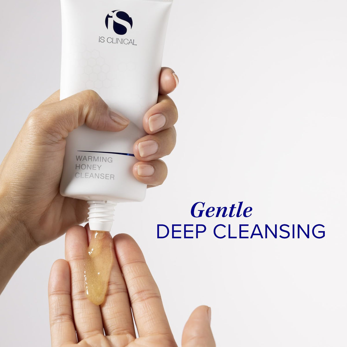 iS CLINICAL close-up of foaming texture conveying warming exfoliation benefit