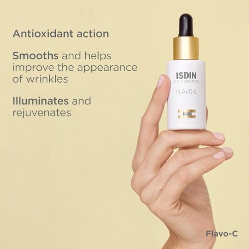 ISDIN Flavo-C serum texture close-up highlighting lightweight absorbent finish