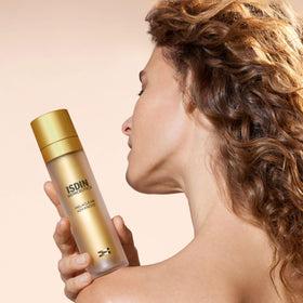 ISDIN pipette dispensing serum, precise application improves targeted results