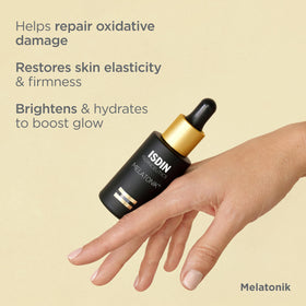 ISDIN Melatonik ingredient focus with vitamin C and bakuchiol illustrating antioxidant benefit