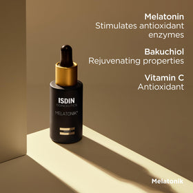 ISDIN Melatonik label close-up showing active list and formulation transparency benefit