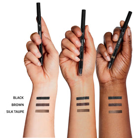 it cosmetics application on model upper lashline creating defined eyes benefit