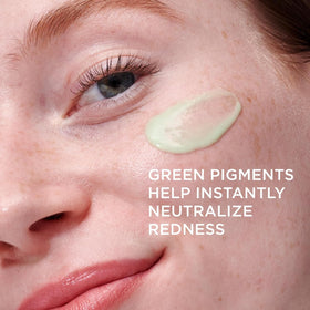 IT Cosmetics ingredient focus with colloidal oatmeal and centella calming benefit
