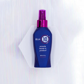 It's A 10 spray nozzle closeup demonstrating even mist application for effortless detangling