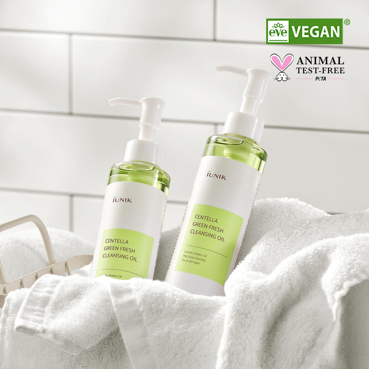 IUNIK ingredient bottle with Centella to highlight plant-based soothing benefit