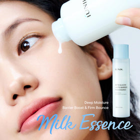 IUNIK toner applied to hand demonstrating lightweight feel