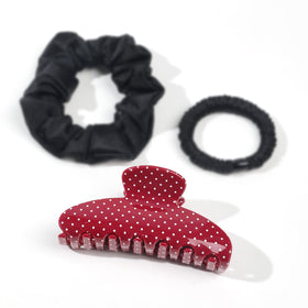 Ivyu clip clasp mechanism back view highlights secure spring hold