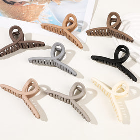 Ivyu close-up of double-interlock teeth providing stronger grip and security