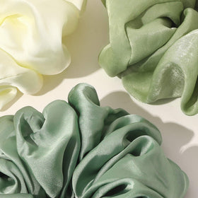 close-up of Ivyu satin texture highlighting smooth fabric that reduces hair friction