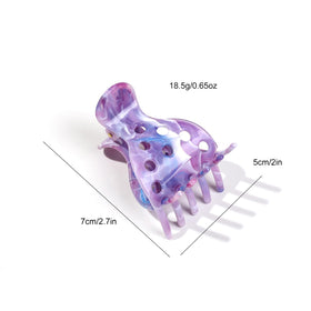 Ivyu clip placed at scalp on curly hair creating visible lift
