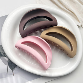 ivyu texture touch still life displaying flexible silicone material that resists cracking