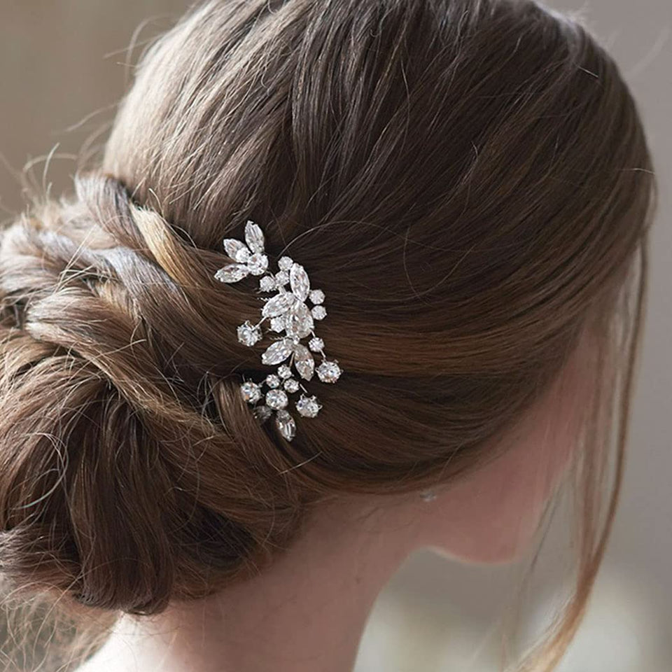 JAKAWIN front view bridal comb showing crystal sparkle and elegant silhouette