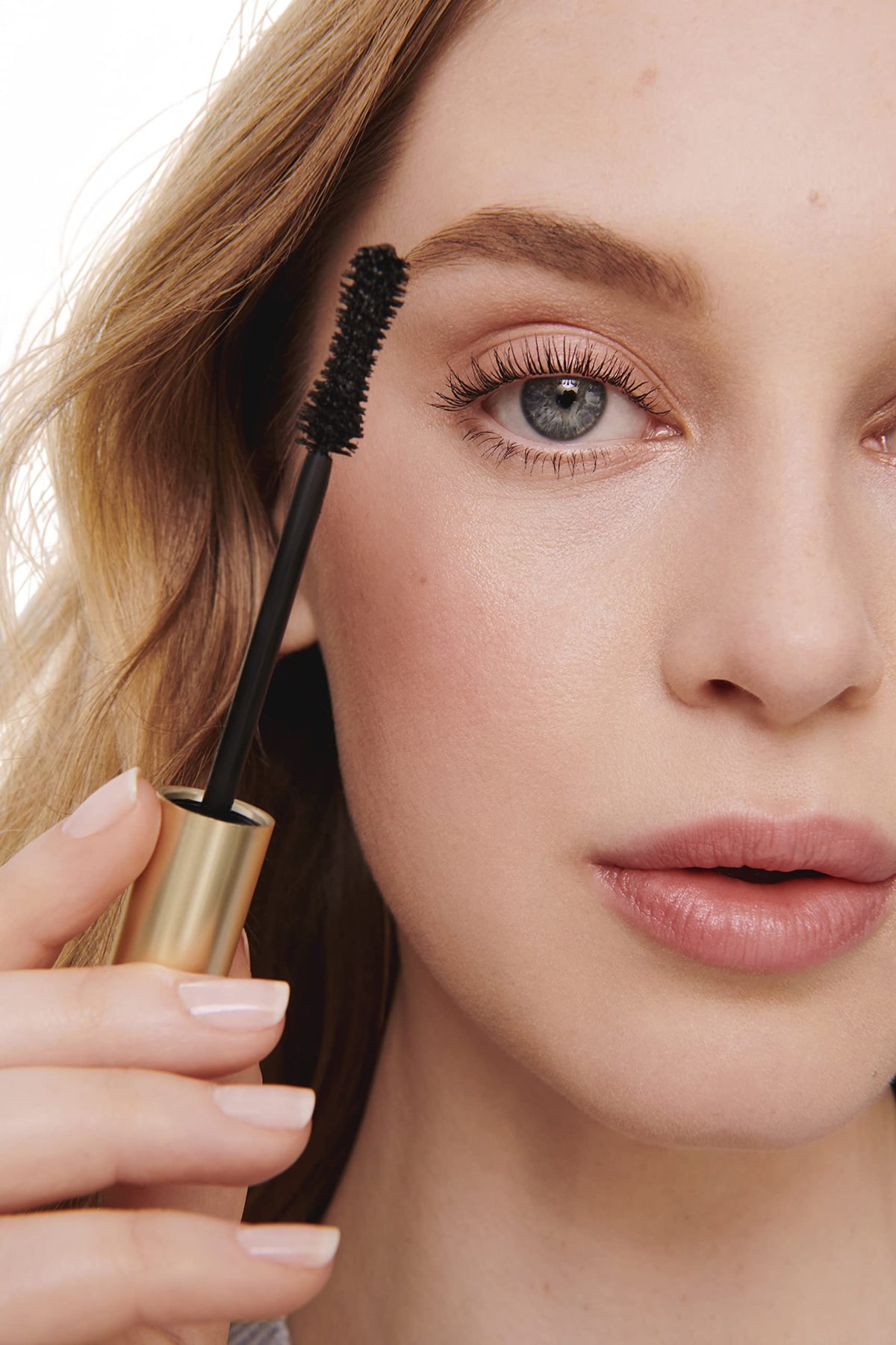 jane iredale model wearing mascara for lifted, lengthened lashes