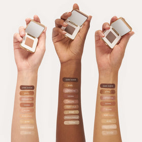 jane iredale eye application detail demonstrating even coverage and crease resistance