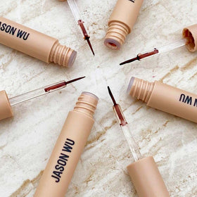 Jason Wu applicator close-up highlighting precise tip for accurate dots