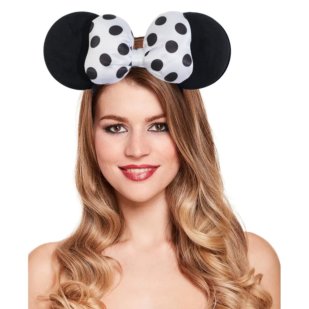 jeffan in use theme park setting worn by model for playful photo-ready look