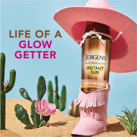 Jergens using a tanning mitt for precise, mess-free application